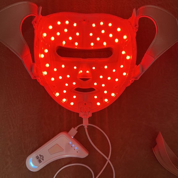ECO LED MASK - Picture 1 of 5